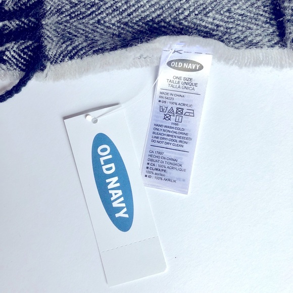 NEW OLD NAVY Neck Scarf Fringed Hems GRAY Herringbone Pattern 78” x 13” UNISEX - Picture 4 of 13